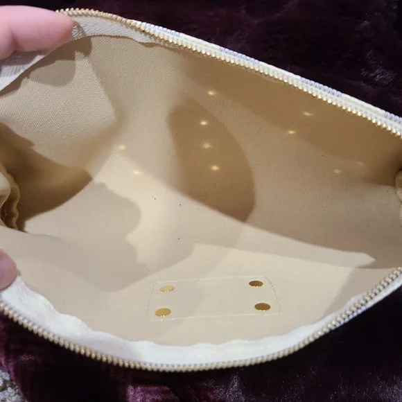 Sold - Picture 5 of 11